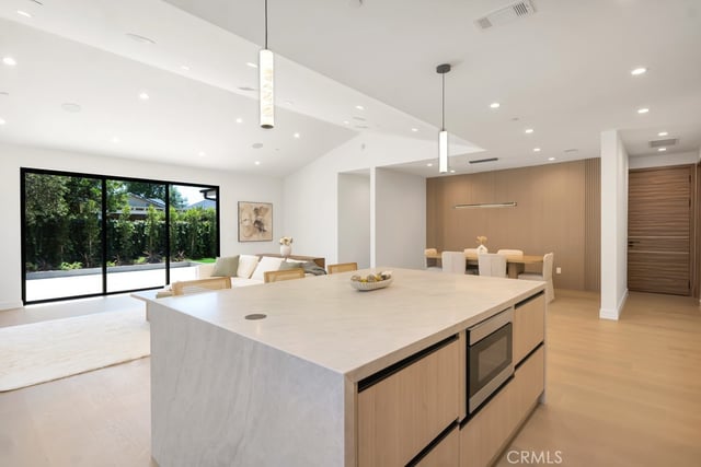 17534 Collins, Encino, CA 91316 — photo 12 of 46