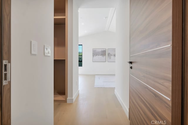 17534 Collins, Encino, CA 91316 — photo 19 of 46
