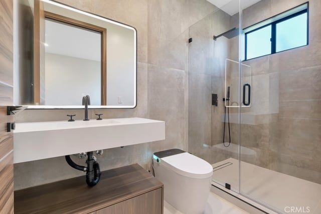 17534 Collins, Encino, CA 91316 — photo 30 of 46