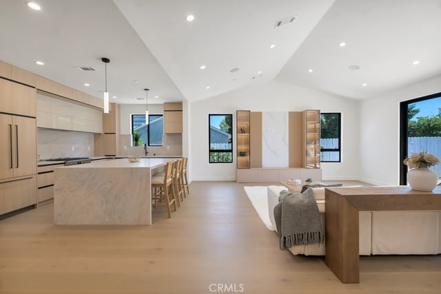 17534 Collins, Encino, CA 91316 — photo 7 of 46