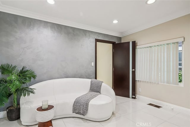 4520 Kingswell Avenue, Los Angeles, CA 90027 — photo 16 of 53