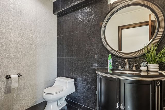 4520 Kingswell Avenue, Los Angeles, CA 90027 — photo 17 of 53