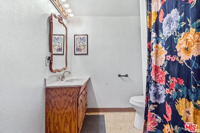 2651 Van Buren Place, Los Angeles, CA 90007 — photo 29 of 38