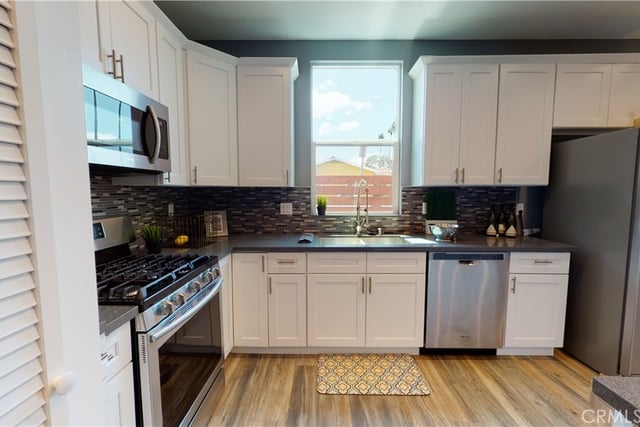 1939 W 36th Place, Los Angeles, CA 90018 — photo 15 of 64