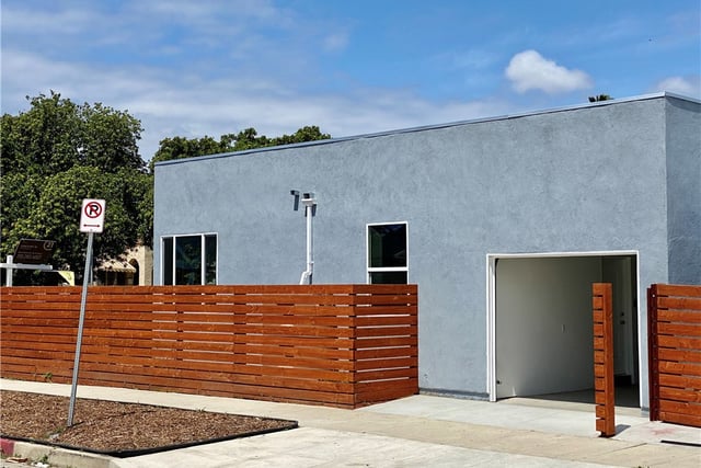 1939 W 36th Place, Los Angeles, CA 90018 — photo 4 of 64