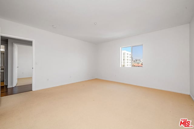 733 S Manhattan Place 405, Los Angeles, CA 90005 — photo 26 of 44