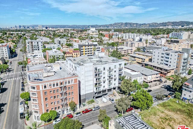 733 S Manhattan Place 405, Los Angeles, CA 90005 — photo 33 of 44