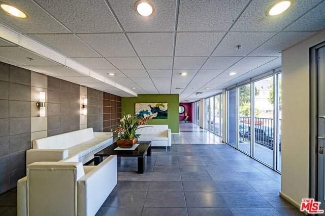 733 S Manhattan Place 405, Los Angeles, CA 90005 — photo 39 of 44
