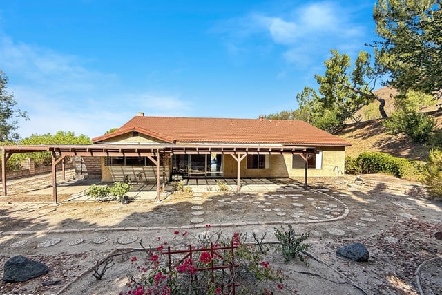2167 Stoneman Street, Simi Valley, CA 93065 — photo 10 of 56
