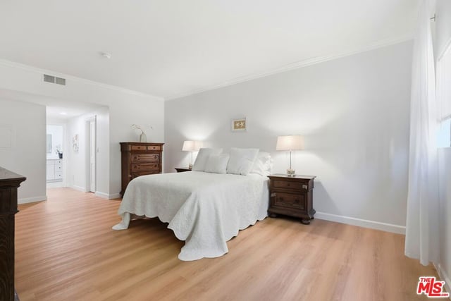 828 S Bedford Street 202, Los Angeles, CA 90035 — photo 10 of 17