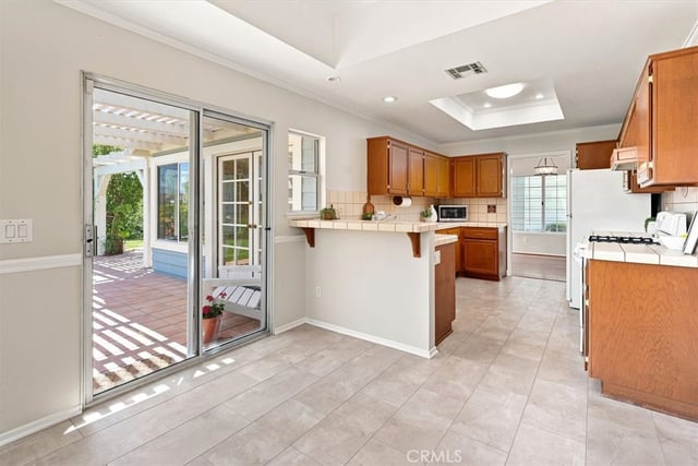 26012 Lucerne Court, Valencia, CA 91355 — photo 14 of 44