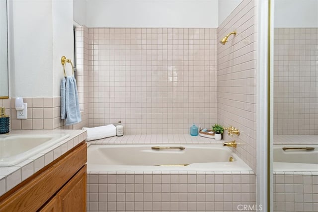 26012 Lucerne Court, Valencia, CA 91355 — photo 20 of 44
