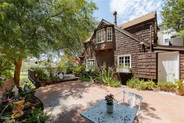 21008 Bandera, Woodland Hills, CA 91364 — photo 2 of 50