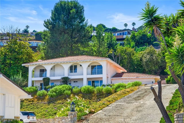 29815 Knoll View Drive, Rancho Palos Verdes, CA 90275 — photo 2 of 60