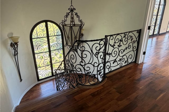 1301 N Beverly, Los Angeles, CA 90210 — photo 10 of 38