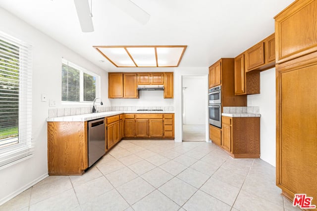 4188 Trailcrest Drive, Moorpark, CA 93021 — photo 15 of 34