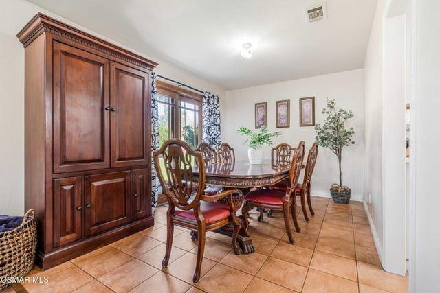 652 Stonebrook Street, Simi Valley, CA 93065 — photo 9 of 61