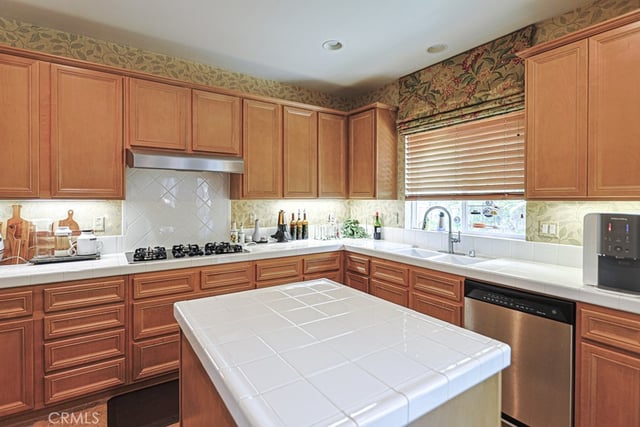 1829 Swan Falls, Simi Valley, CA 93065 — photo 9 of 38