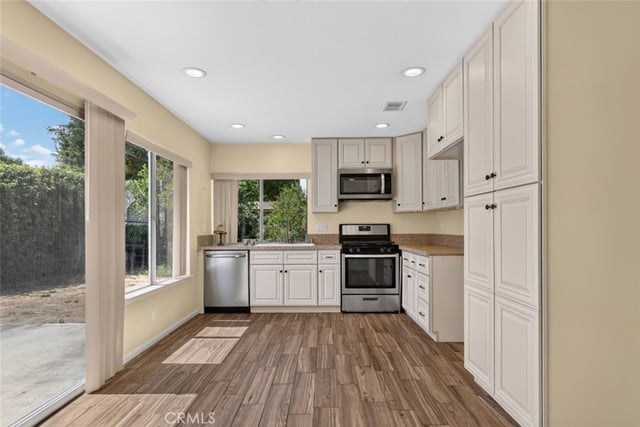 2380 Bryson Place, Simi Valley, CA 93065 — photo 7 of 29