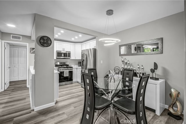 950 N Kings Road 103, West Hollywood, CA 90069 — photo 5 of 32