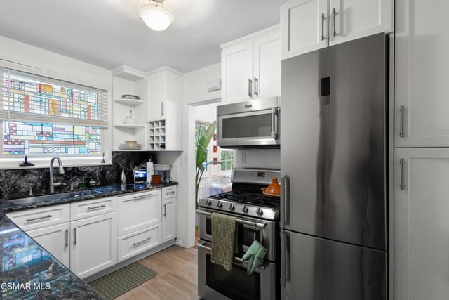 15234 Dickens Street 1/4, Sherman Oaks, CA 91403 — photo 10 of 23
