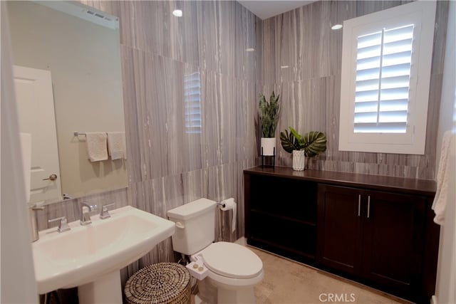 25172 Cypress Bluff Dr., Canyon Country, CA 91387 — photo 36 of 65