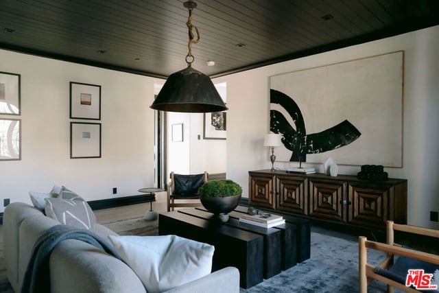 888 Toulon Drive, Pacific Palisades, CA 90272 — photo 18 of 37