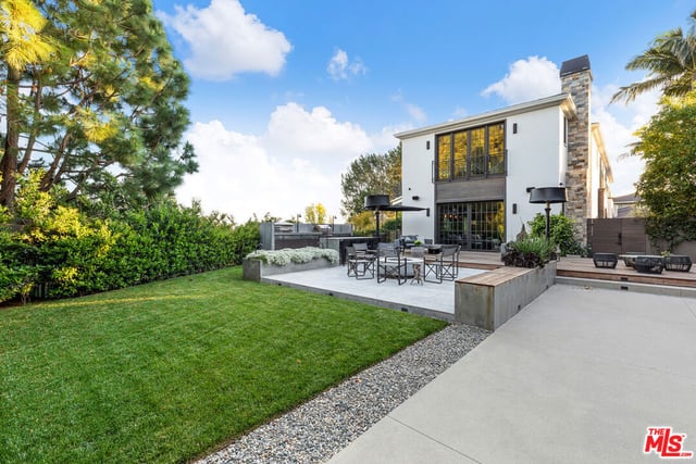 888 Toulon Drive, Pacific Palisades, CA 90272 — photo 33 of 37