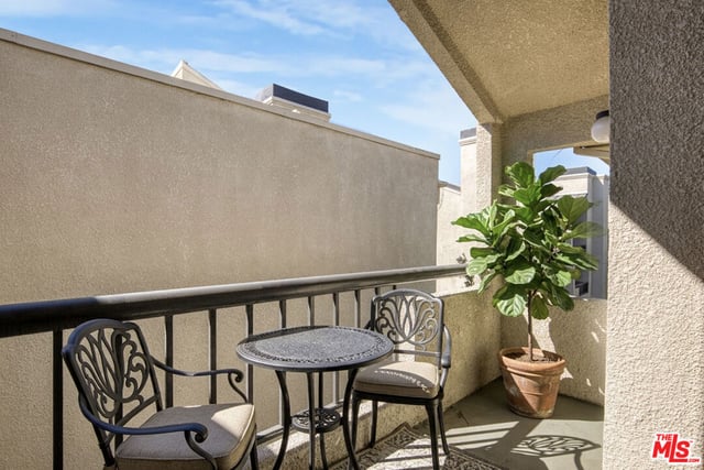 5535 Canoga Avenue 317, Woodland Hills, CA 91367 — photo 11 of 17