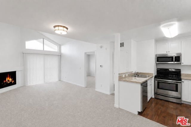 5535 Canoga Avenue 317, Woodland Hills, CA 91367 — photo 4 of 17