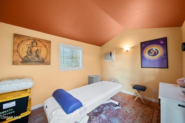 2025 Mckain Street, Calabasas, CA 91302 — photo 15 of 56