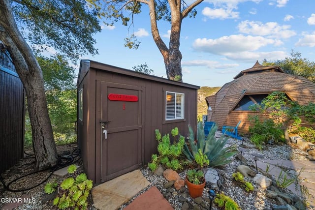 2025 Mckain Street, Calabasas, CA 91302 — photo 46 of 56