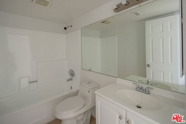8505 Columbus Avenue 307, Los Angeles, CA 91343 — photo 14 of 17