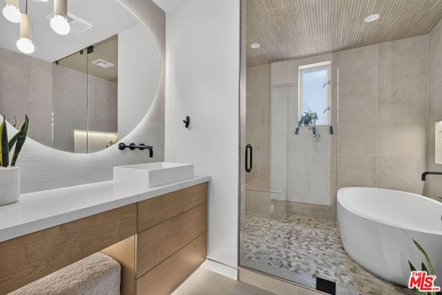 2120 Narcissus Court, Venice, CA 90291 — photo 25 of 37