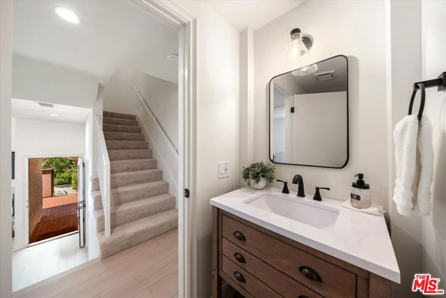 17173 Palisades Circle, Pacific Palisades, CA 90272 — photo 17 of 41
