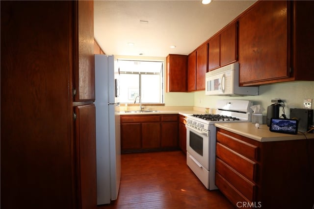 27644 Nugget 1, Canyon Country, CA 91387 — photo 10 of 32