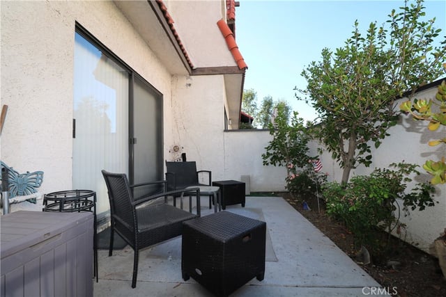 27644 Nugget 1, Canyon Country, CA 91387 — photo 4 of 32