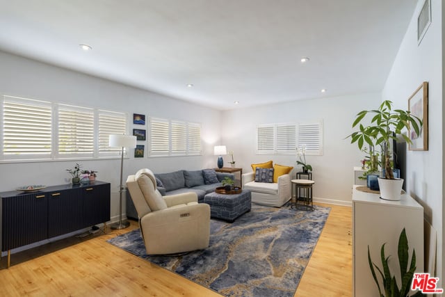 1333 14th Street 11, Santa Monica, CA 90404 — photo 3 of 23
