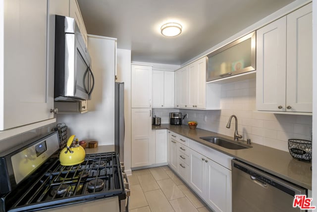 1333 14th Street 11, Santa Monica, CA 90404 — photo 7 of 23