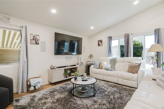 15455 Glenoaks Boulevard 272, Sylmar, CA 91342 — photo 14 of 41