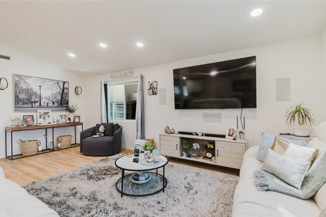 15455 Glenoaks Boulevard 272, Sylmar, CA 91342 — photo 15 of 41