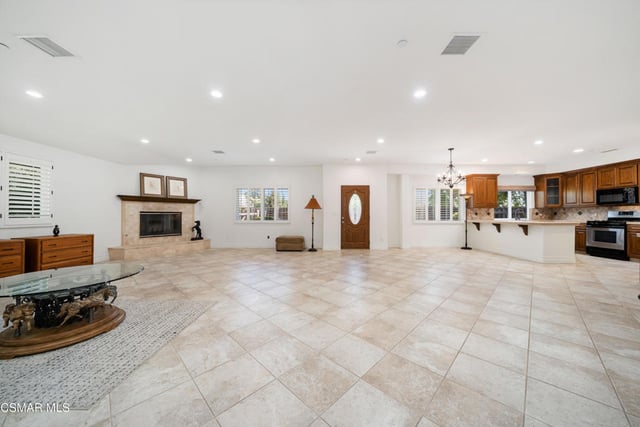 587 Calle Sequoia, Thousand Oaks, CA 91360 — photo 43 of 75