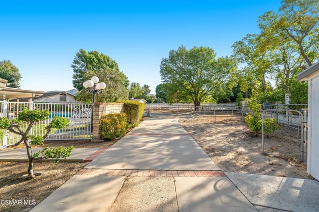 587 Calle Sequoia, Thousand Oaks, CA 91360 — photo 59 of 75