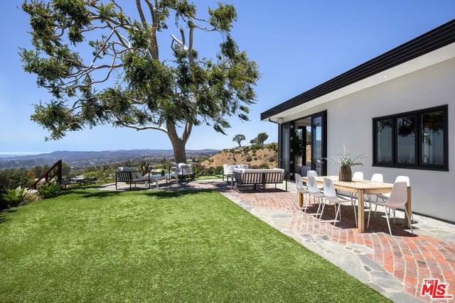 9302 Nightingale Drive, Los Angeles, CA 90069 — photo 3 of 31