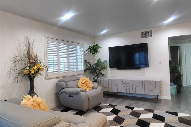 13144 Bromont, Sylmar, CA 91342 — photo 12 of 32