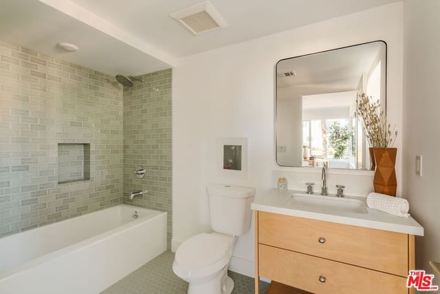 5036 W Pickford Street, Los Angeles, CA 90019 — photo 22 of 25