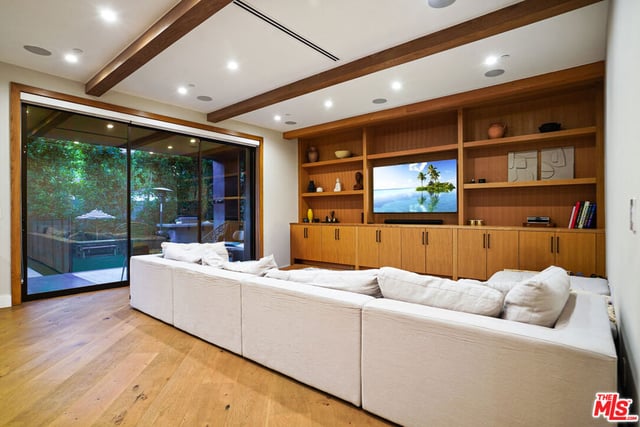 4145 Tujunga Avenue, Studio City, CA 91604 — photo 5 of 19