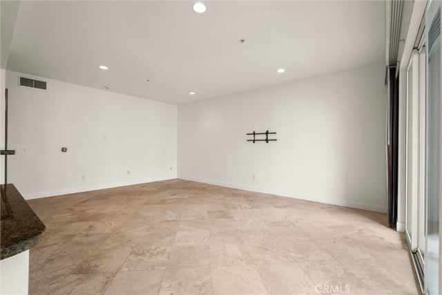 300 E 4th Street 201, Long Beach, CA 90802 — photo 11 of 34