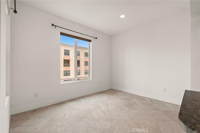 300 E 4th Street 201, Long Beach, CA 90802 — photo 12 of 34