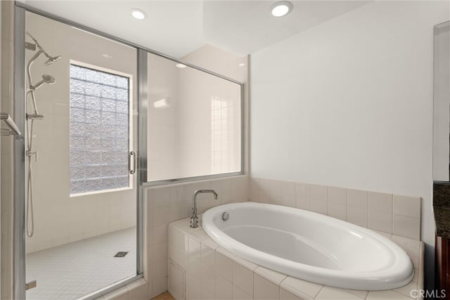 300 E 4th Street 201, Long Beach, CA 90802 — photo 18 of 34
